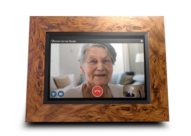 Memory Lane beeldbellen — oma in gesprek met familie